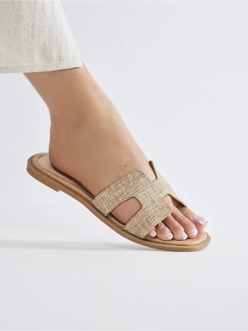Fashion Nova Beige Sandals